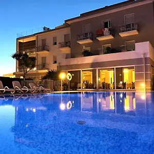 Otel Paradiso, Bardolino