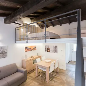 Luxury Centro , Milán Italia